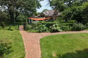 41W350 Powers Rd, Huntley, IL 60142 - Photo 8