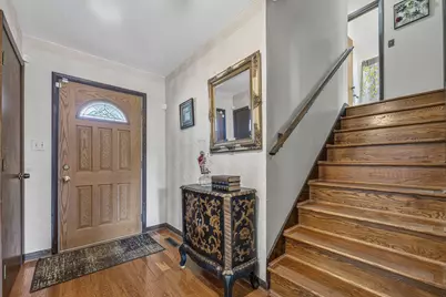 1100 Cochran Street, Aurora, IL 60506 - Photo 2