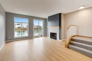 1052 Ripple Ridge, Darien, IL 60561 - Photo 4