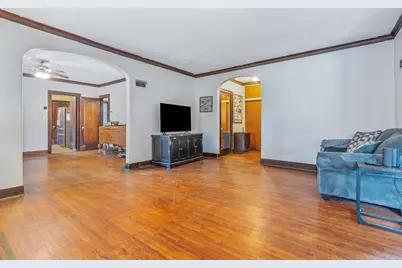 421 N William Street, Joliet, IL 60435 - Photo 4