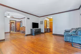 421 N William St, Joliet, IL 60435 - Photo 4