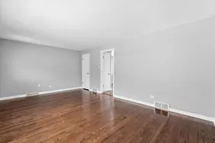 5515 S Oakley Ave, Chicago, IL 60636 - Photo 10