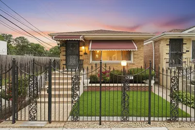 5515 S Oakley Avenue, Chicago, IL 60636 - Photo 1