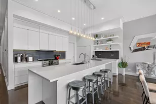 1342 W Belmont Ave, Chicago, IL 60657 - Photo 8