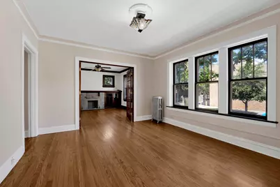 2439 W Birchwood Street #1W, Chicago, IL 60645 - Photo 6