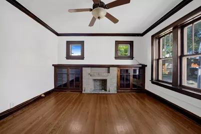 2439 W Birchwood Street #1W, Chicago, IL 60645 - Photo 2