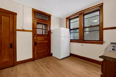2439 W Birchwood Street #1W, Chicago, IL 60645 - Photo 12