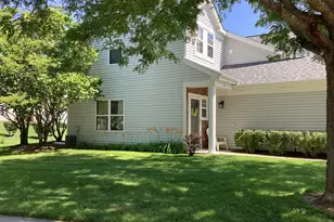 703 Baxter Ct, Lake Villa, IL 60046 - Photo 2