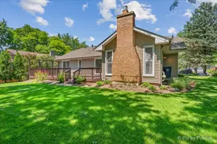 725 N Vista Dr, Algonquin, IL 60102 - Photo 32