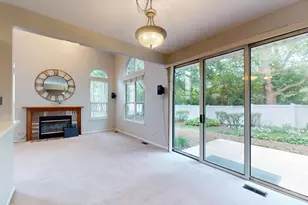 1237 Cranbrook Dr, Schaumburg, IL 60193 - Photo 10