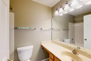 1237 Cranbrook Dr, Schaumburg, IL 60193 - Photo 20