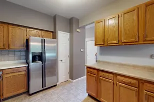 1237 Cranbrook Dr, Schaumburg, IL 60193 - Photo 12