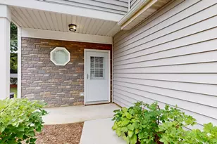 1237 Cranbrook Dr, Schaumburg, IL 60193 - Photo 4