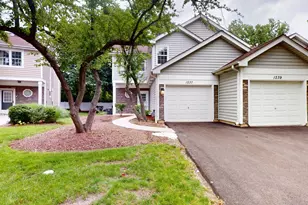 1237 Cranbrook Dr, Schaumburg, IL 60193 - Photo 2