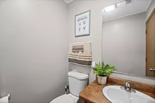 237 N Walnut St, Bensenville, IL 60106 - Photo 8