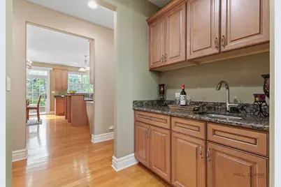 312 Camargo Court, Vernon Hills, IL 60061 - Photo 12