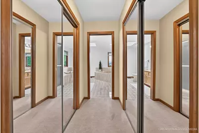 425 Brentwood Court, Roselle, IL 60172 - Photo 26