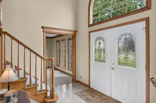425 Brentwood Ct, Roselle, IL 60172 - Photo 4