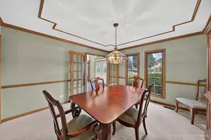 425 Brentwood Ct, Roselle, IL 60172 - Photo 8