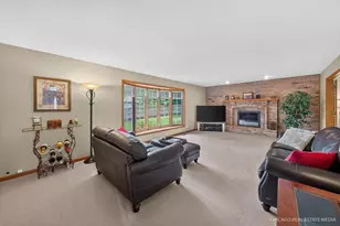 425 Brentwood Ct, Roselle, IL 60172 - Photo 18