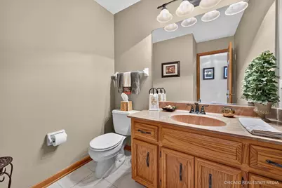 425 Brentwood Court, Roselle, IL 60172 - Photo 10