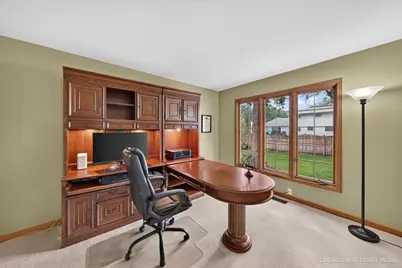 425 Brentwood Court, Roselle, IL 60172 - Photo 20