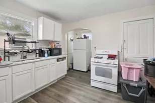 641 N Indiana Ave, Kankakee, IL 60901 - Photo 4