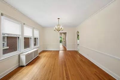 6638 N Trumbull Avenue, Lincolnwood, IL 60712 - Photo 10