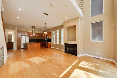 821 N Wood Street #1, Chicago, IL 60622 - Photo 2