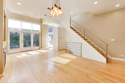 821 N Wood Street #1, Chicago, IL 60622 - Photo 4