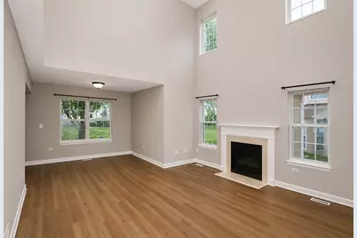 651 Lancaster Circle, Elgin, IL 60123 - Photo 8