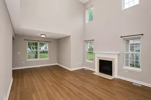 651 Lancaster Cir, Elgin, IL 60123 - Photo 8