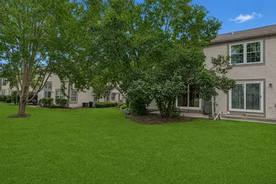 651 Lancaster Circle, Elgin, IL 60123 - Photo 4