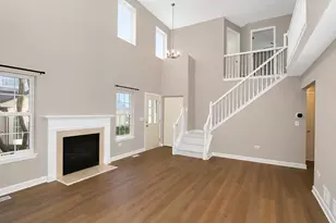 651 Lancaster Cir, Elgin, IL 60123 - Photo 6