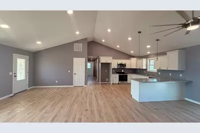 768 Fulton Drive, Centralia, IL 62801 - Photo 6