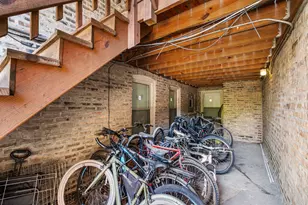 6452 N Bell Ave, Chicago, IL 60645 - Photo 18