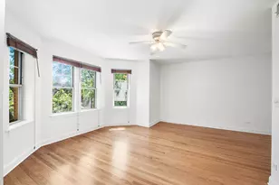 6452 N Bell Ave, Chicago, IL 60645 - Photo 4