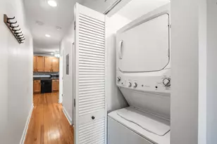 6452 N Bell Ave, Chicago, IL 60645 - Photo 16