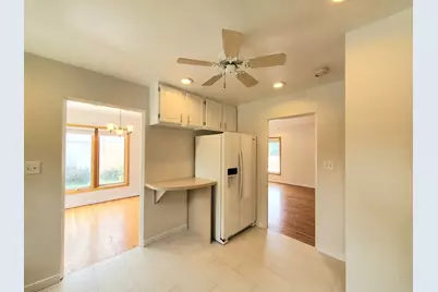 4715 W Lake Avenue, Glenview, IL 60025 - Photo 8