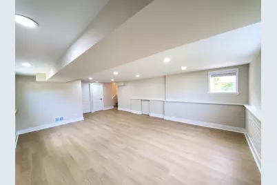 4715 W Lake Avenue, Glenview, IL 60025 - Photo 10