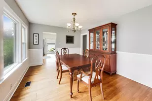 124 E Grantley Ave, Elmhurst, IL 60126 - Photo 8