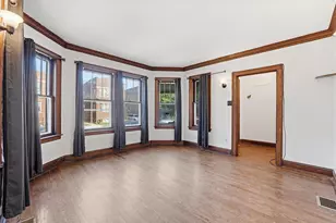 10447 S Ave G, Chicago, IL 60617 - Photo 4