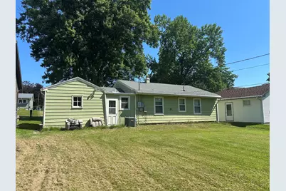 1717 E Lawn, Savanna, IL 61074 - Photo 2