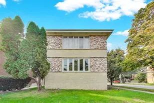 1086 N Northwest Hwy, Park Ridge, IL 60068 - Photo 2