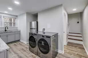 1086 N Northwest Hwy, Park Ridge, IL 60068 - Photo 8