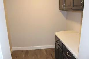 804 N Jackson St, Clifton, IL 61727 - Photo 16