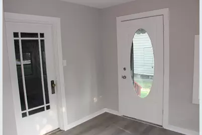 804 N Jackson Street, Clifton, IL 61727 - Photo 8