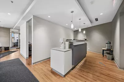 10439 W Cermak Road, Westchester, IL 60154 - Photo 8