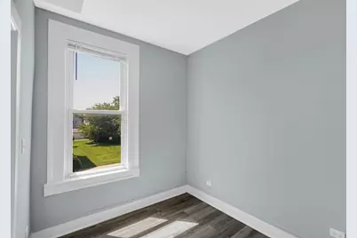 8245 S Burley Avenue, Chicago, IL 60617 - Photo 18