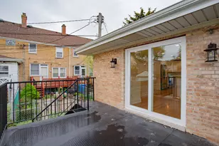 5509 N Central Ave, Chicago, IL 60630 - Photo 2